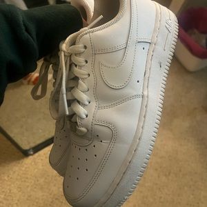 WOMENS AIR FORCE 1’S